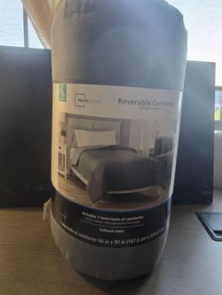 Twin Reversible Comforter