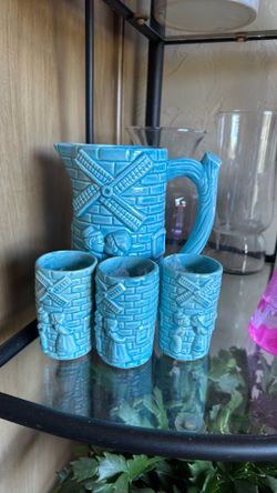 Powder, blue picture, and cups