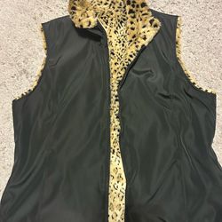 Reversible Leopard Faux Fur Vest – Size XL – Cozy & Stylish