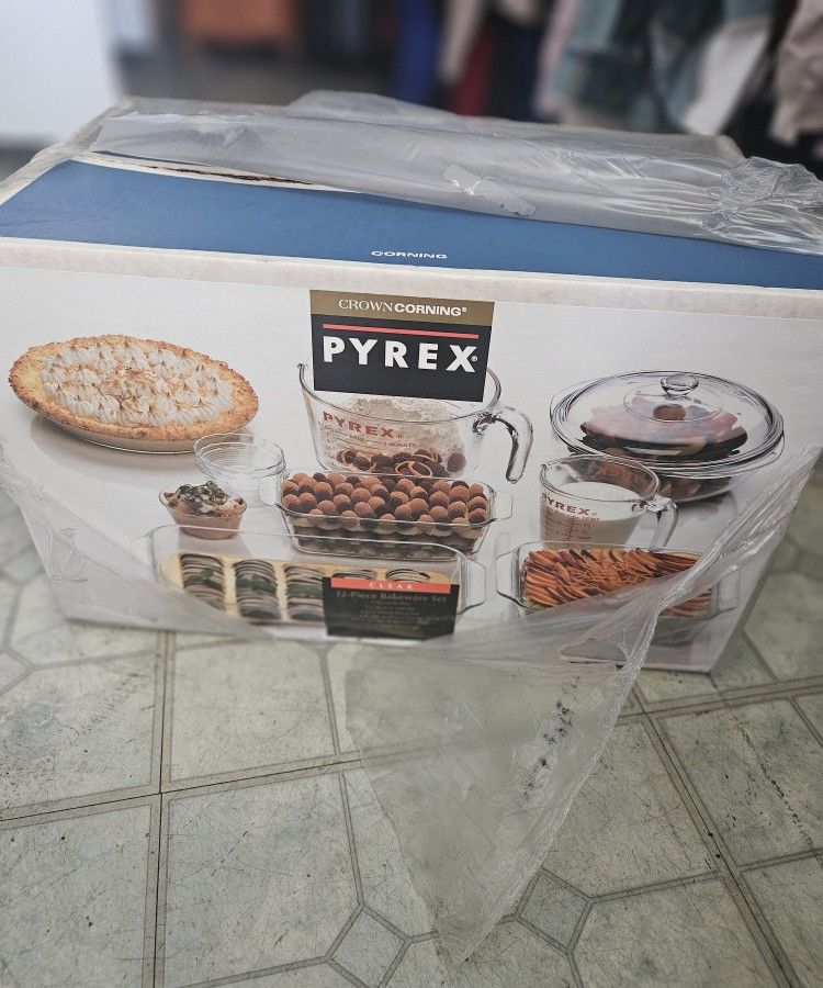 Pyrex Bakewsre Set 12 Pcs. 👀PLS READ DESCRIPTION BELOW ⤵️