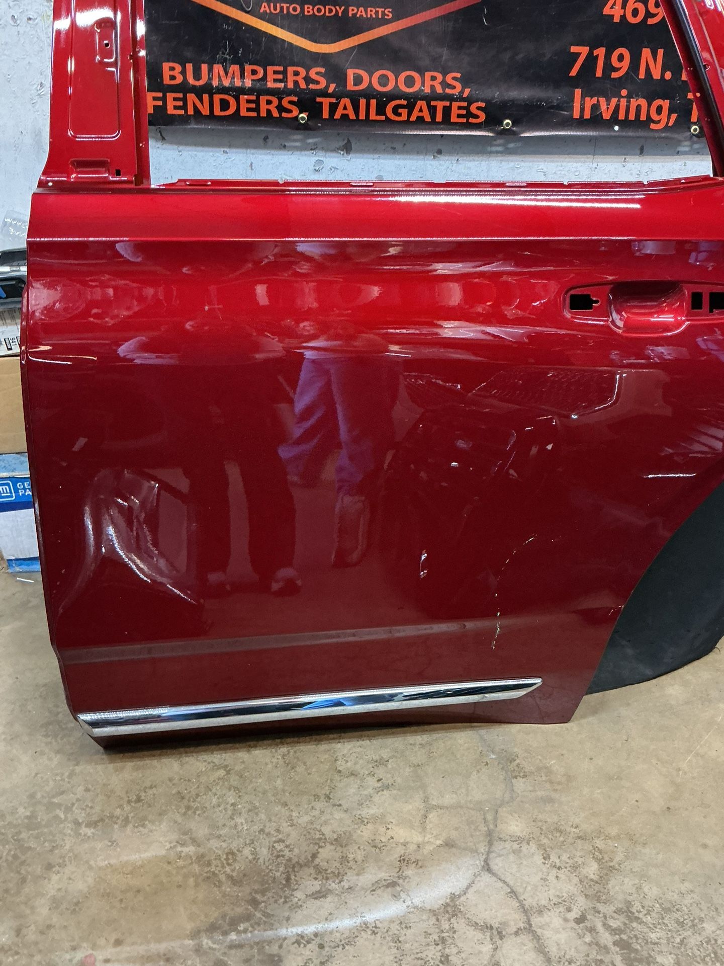 CHEVY TAHOE/GMC YUKON 2021-2024 LH REAR DOOR SHELL OEM