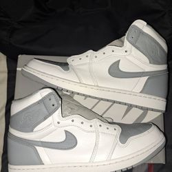 Mens Size 11 Nike Air Jordan 1 Retro High OG Stealth Grey 