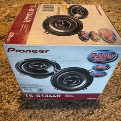 Pioneer TS-G1344R Coaxial 2 Way Car Speakers New In Box