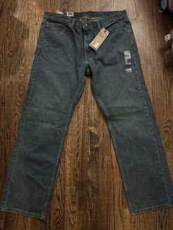 New!!! Men’s Levi’s 559 Size 38x32
