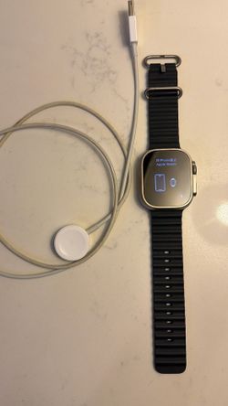 Apple Watch Ultra (1st Generation) GPS + Cellular 49mm Titanium |