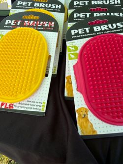 NEW pet brush! 2 for $5