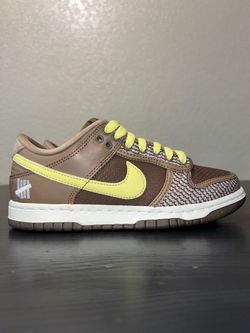 Undefeated x Nike Dunk Low SP 'Canteen'  Size 4