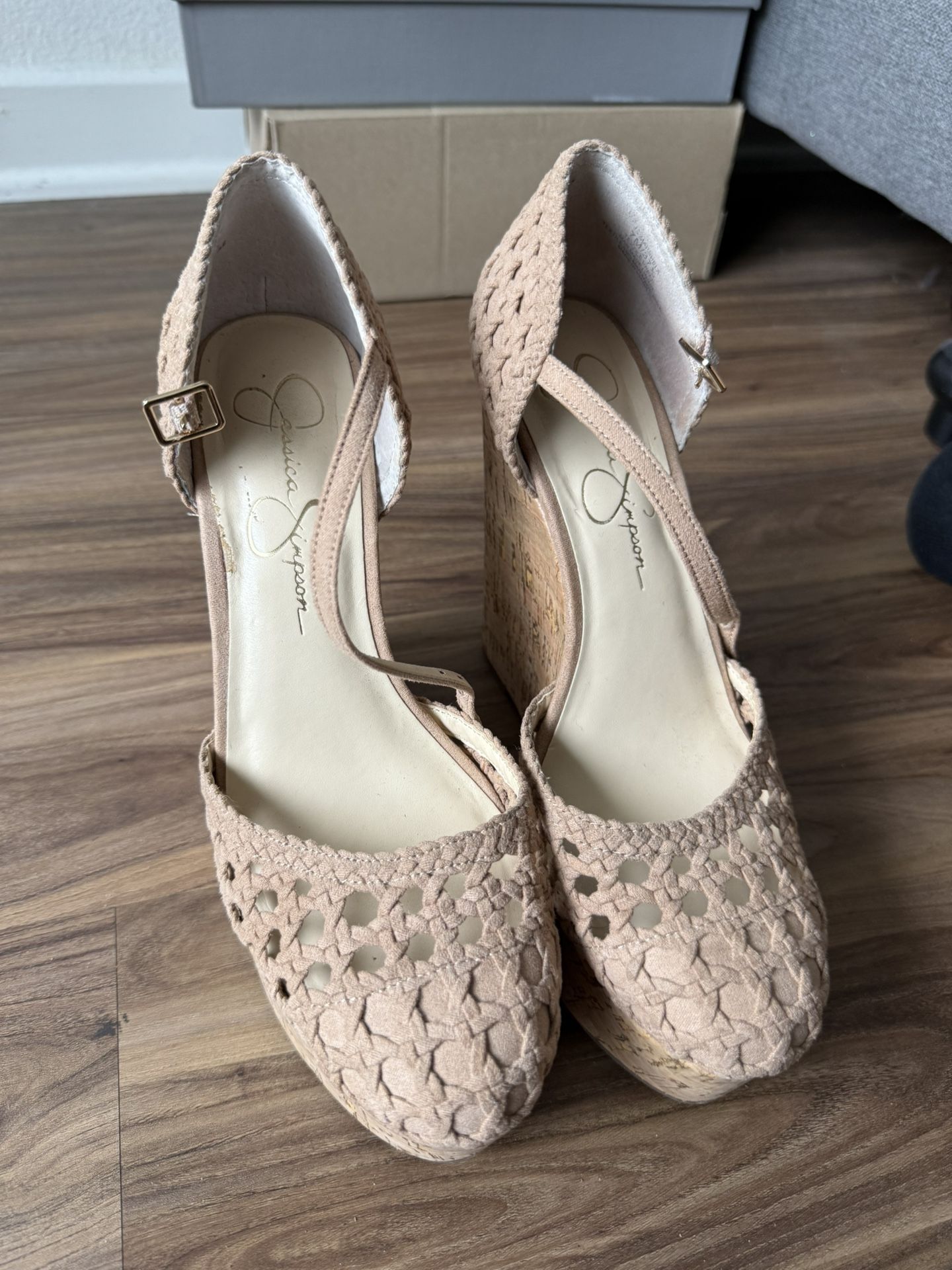 Size 7 Women’s JESSICA SIMPSON 4 Inch Wedges