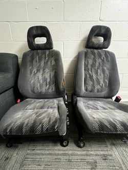 Acura GSR front seats