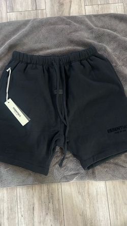 Black essentials shorts