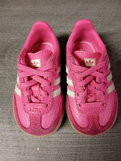 Children's Adidas Gym Shoes Size 4