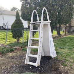 Very good condition pool ladder