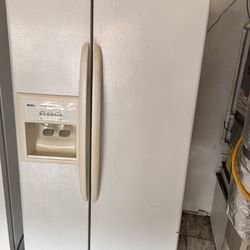 Kenmore Coldspot Refrigerator