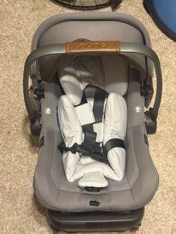 Nuna Pipa Car seat