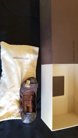 Authentic Louis Vuitton flats perfect condition !!!!