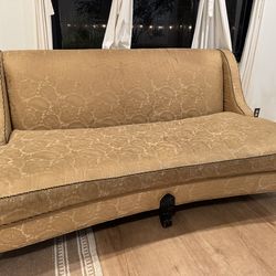 FREE COUCH