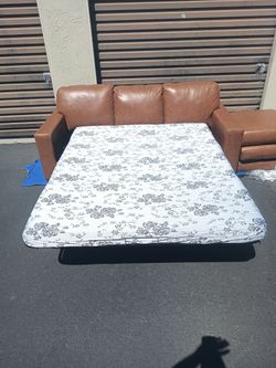 85" sofa bed (Open box ) Queen Size sleeper