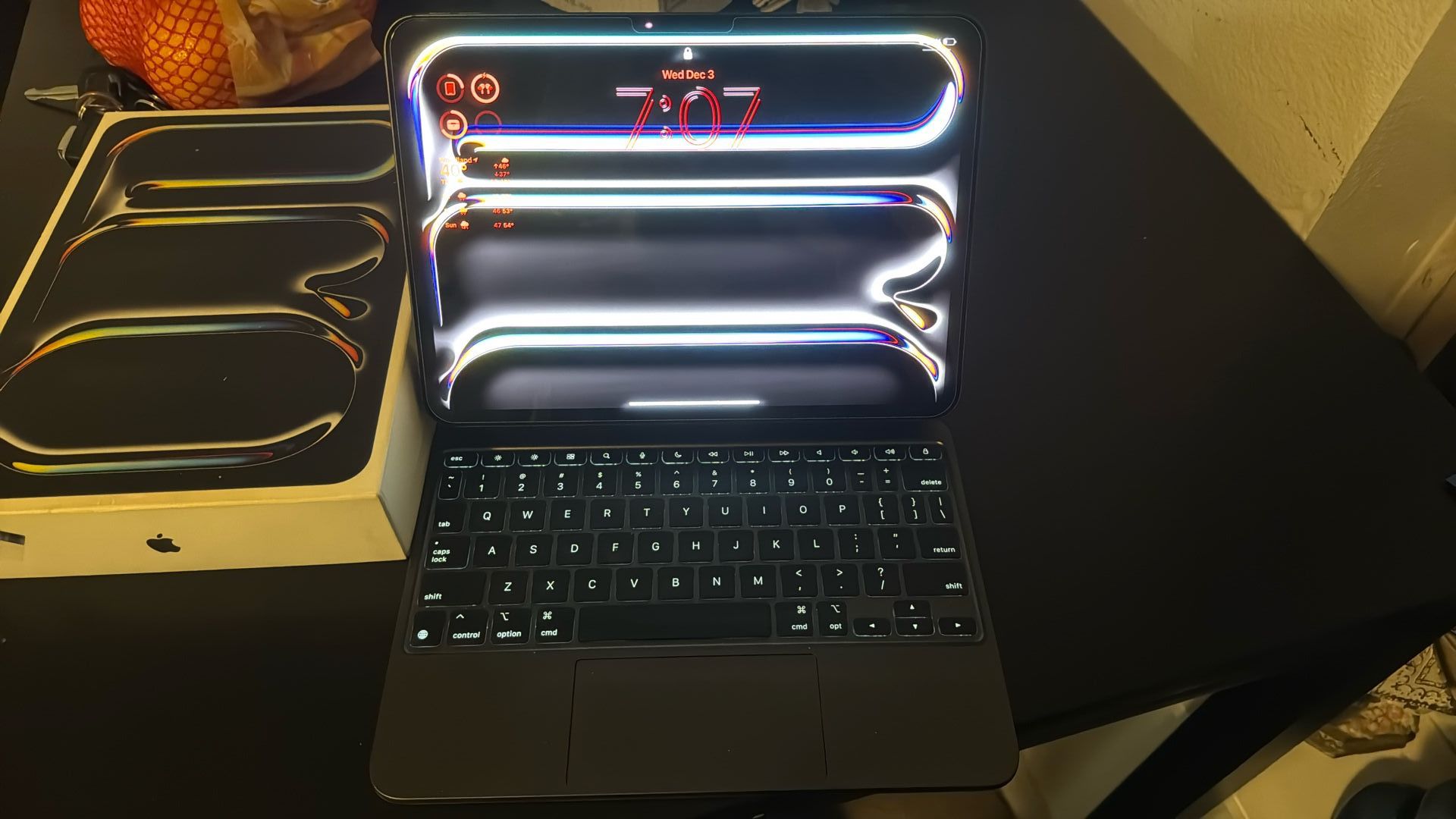 iPad Pro M4 -256gb + Magic Keyboard !!