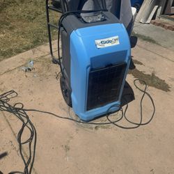 Dehumidifier 