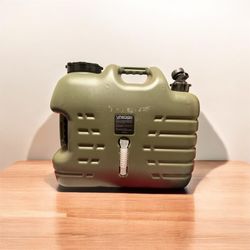 UPWOIGH  Water Container with Spigot 6.6 Gallon Water Jug