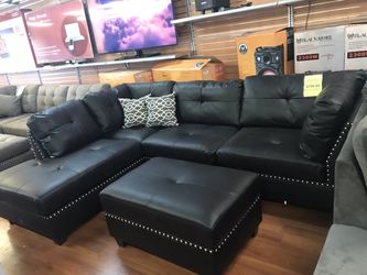 🕷Black bonded leather sectional with chaise and ottoman 🕷 studded frame 🕷JORDAN HOME FURNITURE 💥90 DAYS NO INTEREST 💥