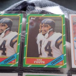 Vintage Topps Dan Fouts.  1980, 1982, 1983, Two 1986, 1987 Six Card Bundle.    Cash Porch Pickup Redmond 