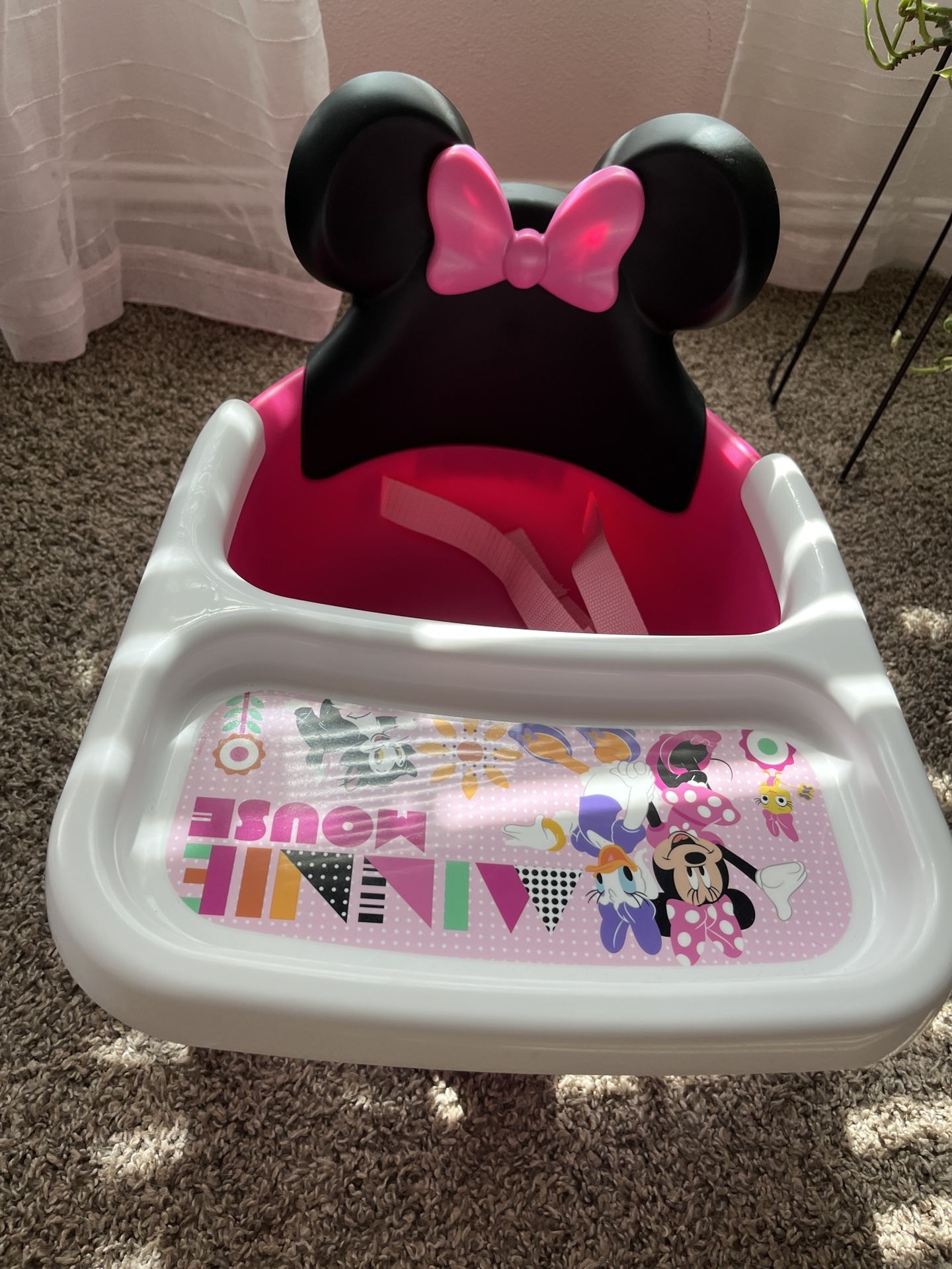 Minnie Mouse Booster Seat