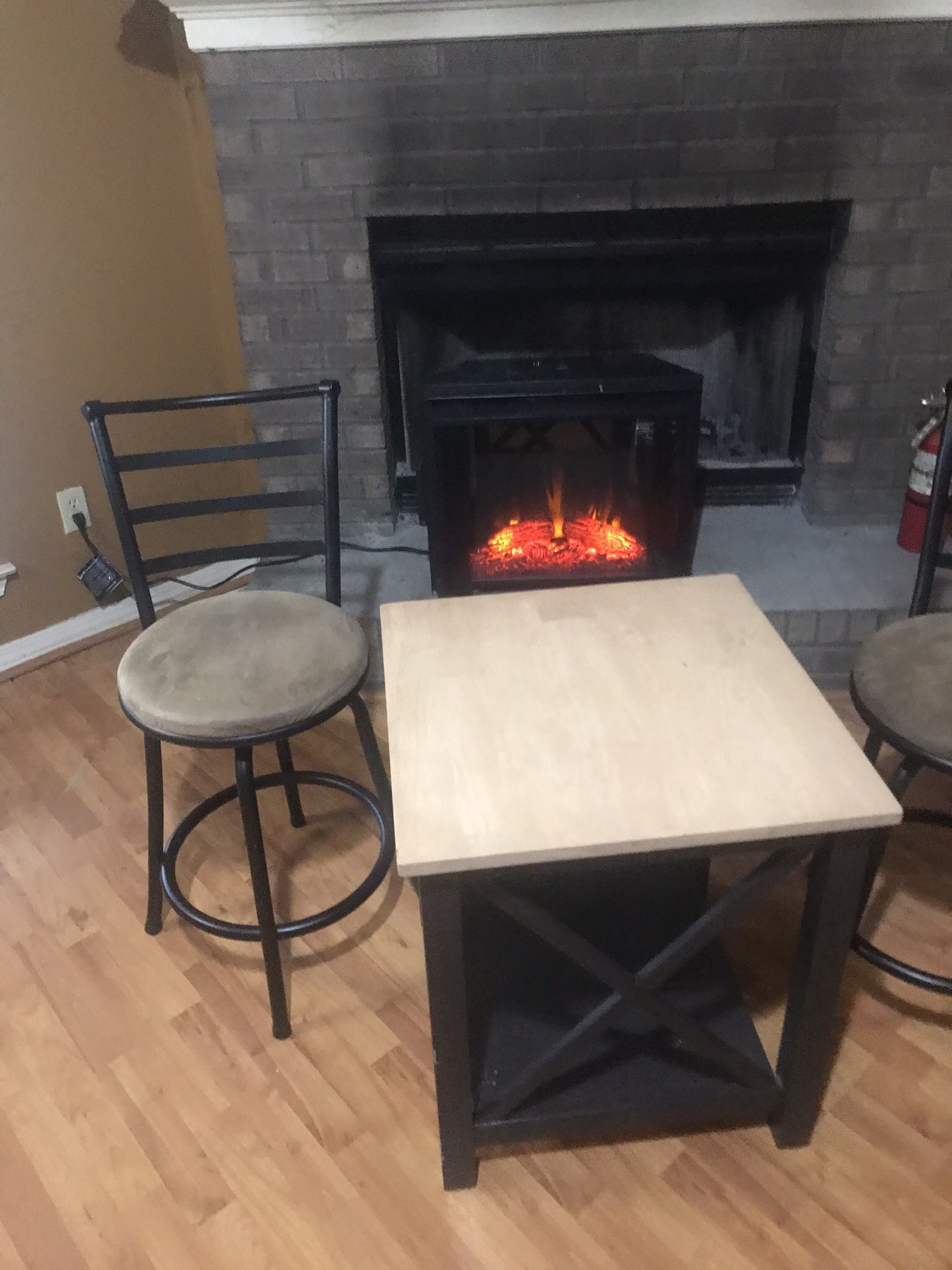 Bar Stools And Oak Top Table