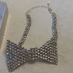 Bow Sparkly Choker Necklace 