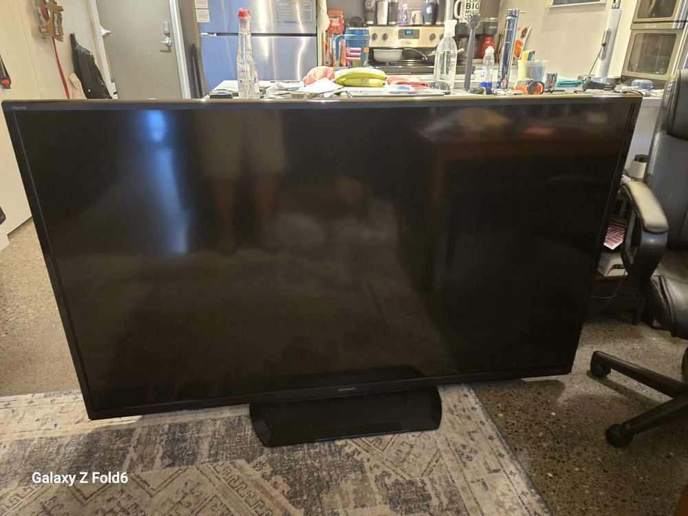 Sharp 70" Tv