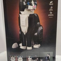 LEGO Ideas Tuxedo Cat - Building Sets  21349 See Photos ..