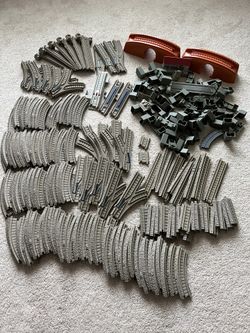 200 Pieces of Thomas the Train Plastic Track Pieces