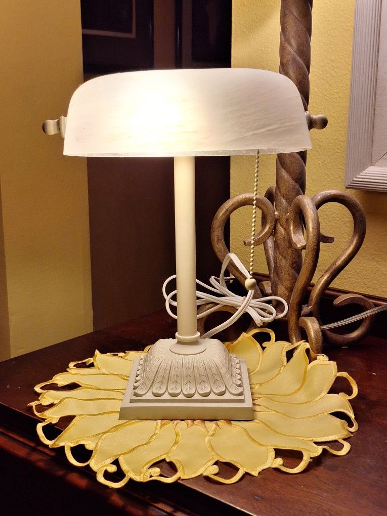 Lovely Traditional Bankers Lamp in White