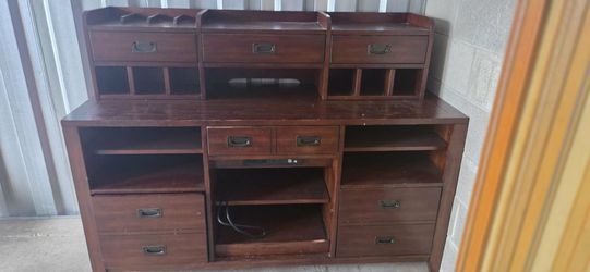 Hooker desk