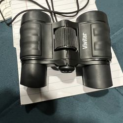 Vivitar Binoculars 