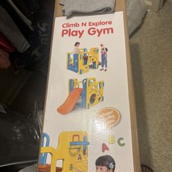 Clim N Explore Playset