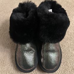 Women snow boots，size 6.5