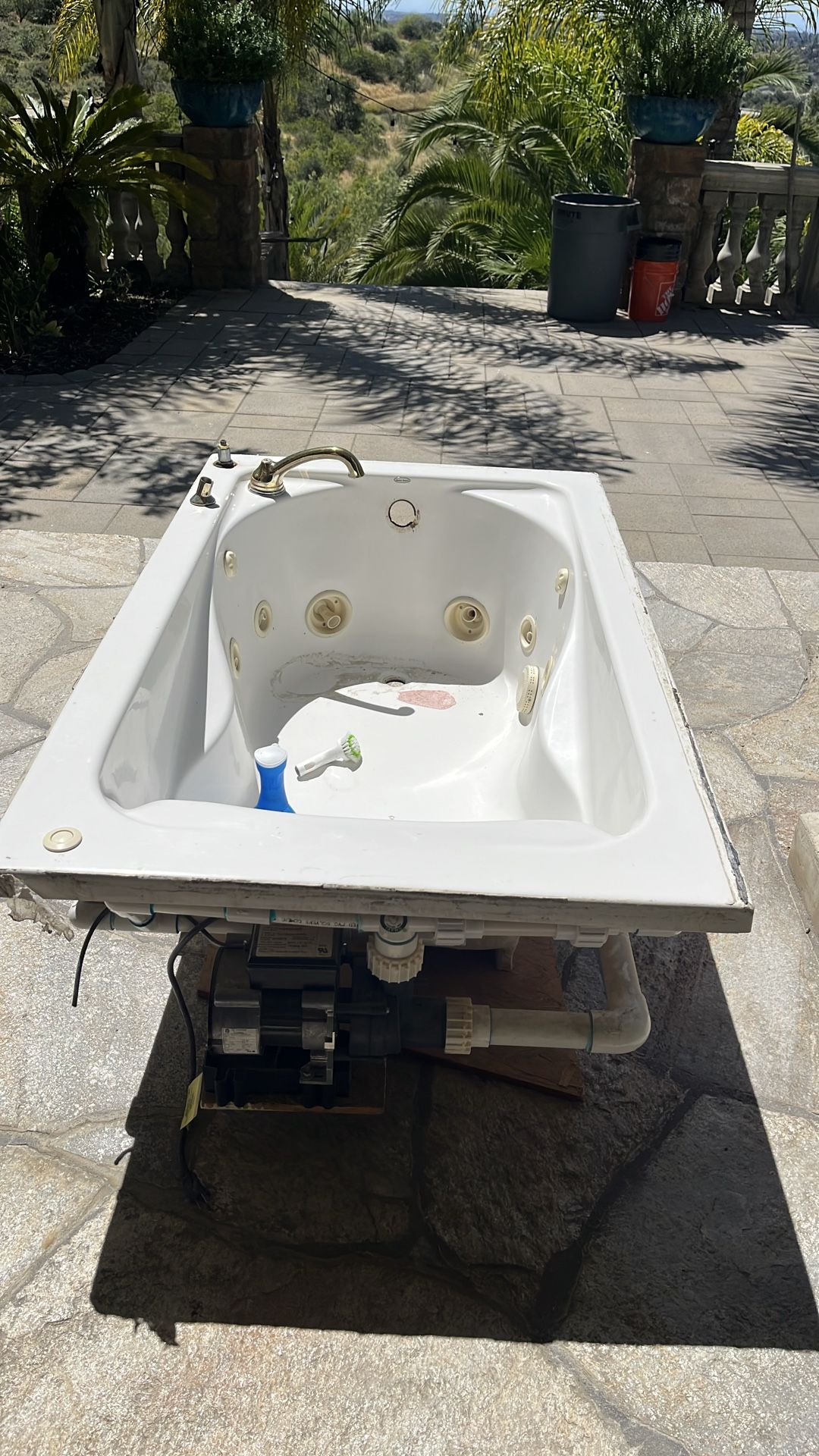 jacuzzi tub