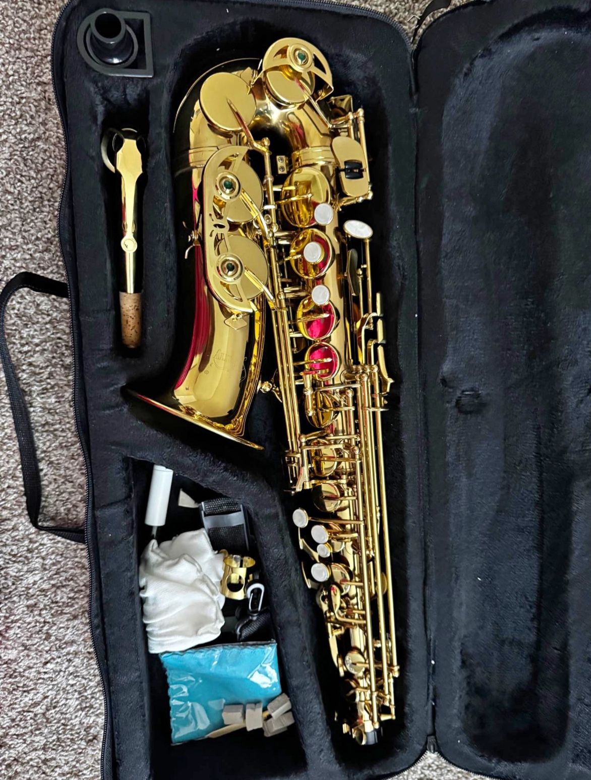 Saxophone 