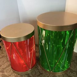 Set of illuminating drums for Christmas display