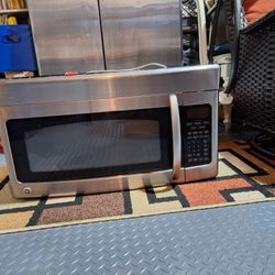 GE Adora  Microwave 