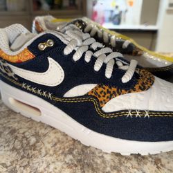 Nike Air Max 1 Premium "Denim Leopard" sneaker in the Medium Blue/White colorway (new) (Read ad before messaging)