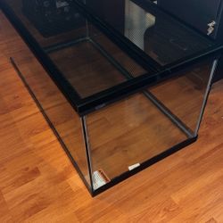 40 GALLON BREEDER TANK 