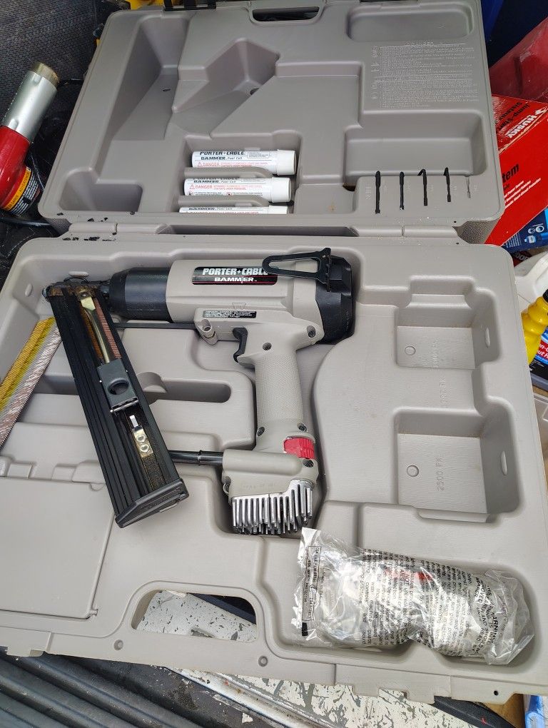 RAMSET/PORTER-CABLE Bammer Cordless Nailer Kit - Complete w/ Loads & Pins