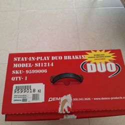 Braking System for towed Vehicle  Has 