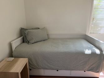 IKEA HEMNES Single to Double Daybed