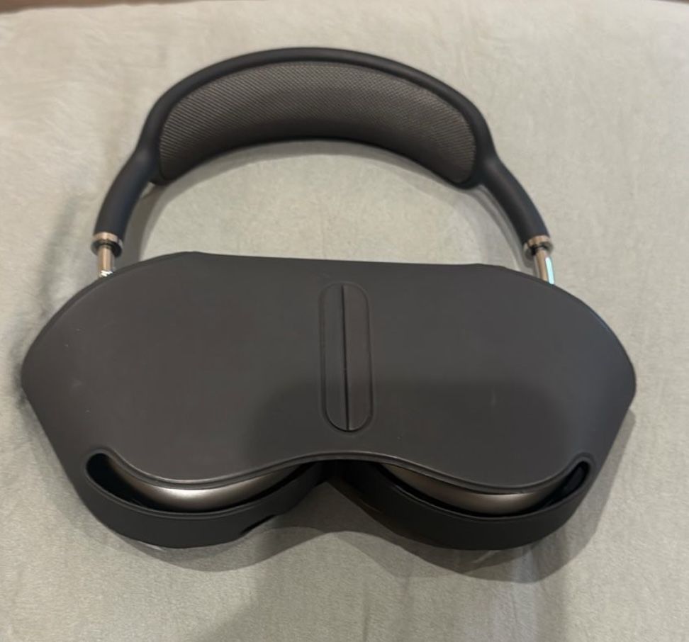 Apple AirPods Max (A2096) - High-Fidelity Over-Ear Headphones with Active Noise Cancellation