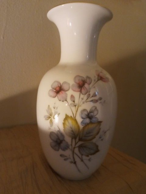 Vintage Floral Vase Made By Hutschenruether. Royal Bavarian Porzellan KPM.