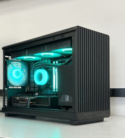 🎮 FOX 79 🎮 RTX 5080 CRAD MICRO CASE PC | CUSTOM GAMING PC | AMD 7-9800X3D | 32GB DDR5 RAM | RTX 5080 | 2 TB SSD | WIN 11