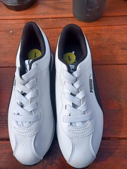 Size 1 And 1 1/2 Youth Boy Shoes 